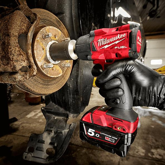 Milwaukee M18 TRANSPORTATION COMBO / M18 AUTOMOTIVE COMBO M18 Impact Wrench Combo CW M18 BI Inflator & 14PCS Socket Set