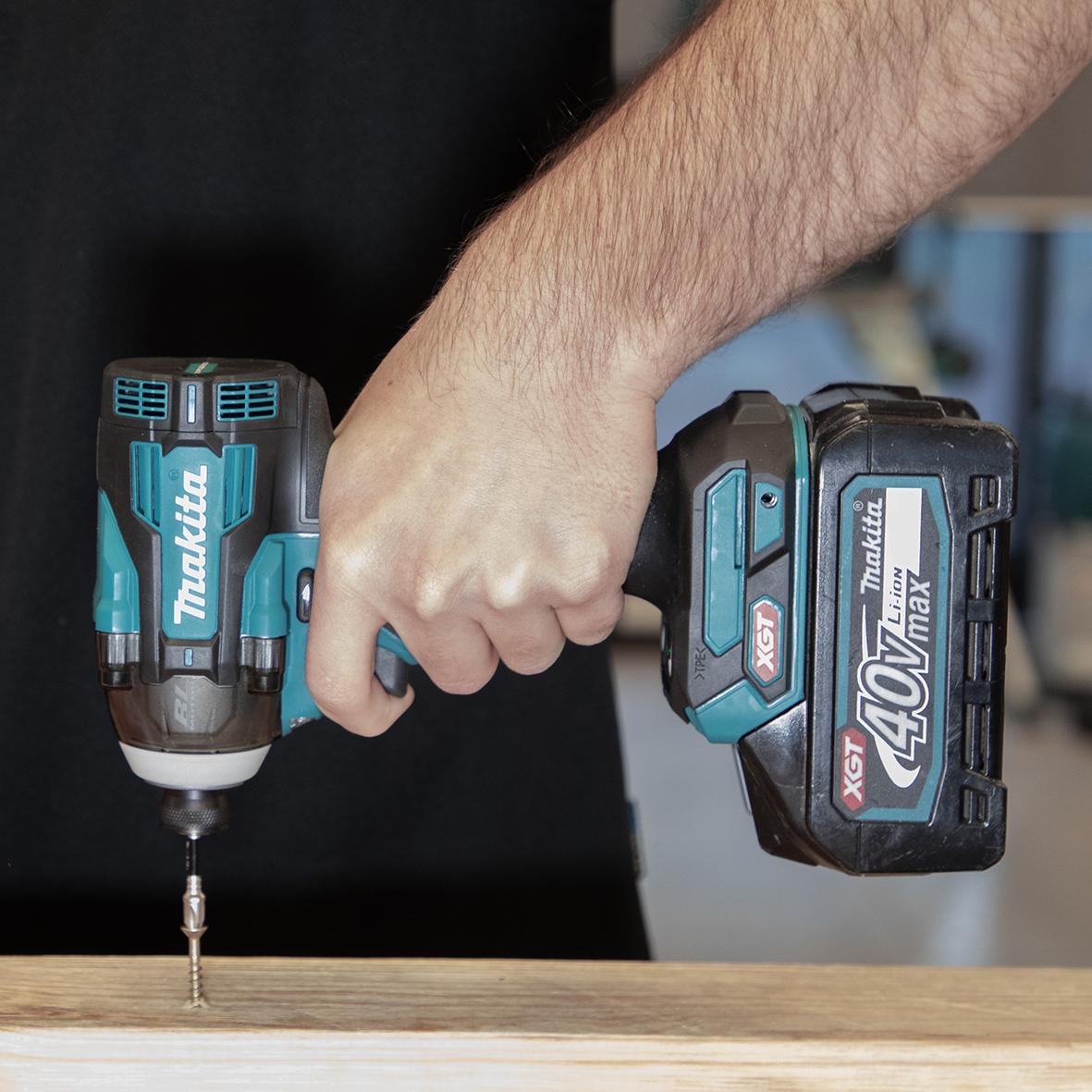 Makita TD004 / TD004GZ 40Vmax Cordless Impact Driver 6.35MM (1/4")