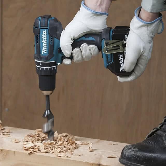 Makita 18V Cordless Combo Set ( DHP482 Cordless Hammer Driver Drill / DJV182 Cordless Jig Saw)